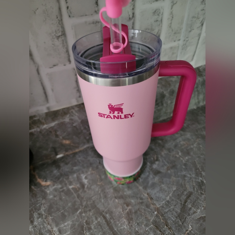 Flamingo - Picture 2 of 3